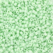Miyuki delica Perlen 11/0 - Opaque matte light mint DB-1516